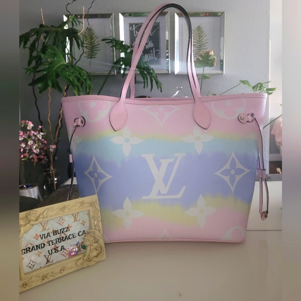 LOUIS VUITTON Monogram Escale Neverfull MM Pastel Limited Edition!